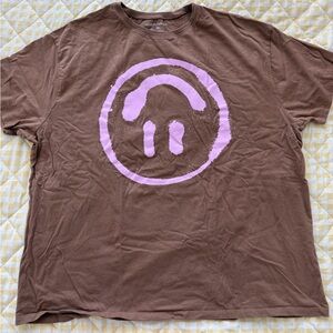 Brown T-Shirt with Pink Smily Face Graphic XXL